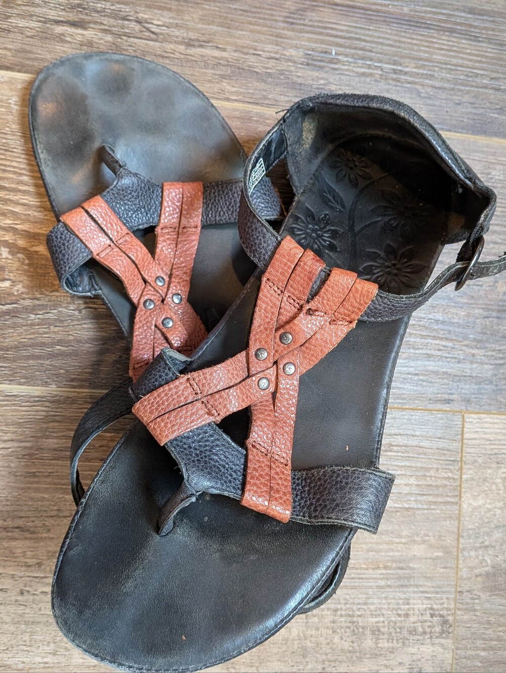KEEN Emerald City multi-strap leather sandals 8.5
